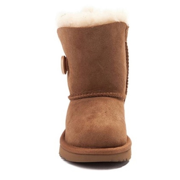 UGG® Bailey Button II Boot - Toddler / Little Kid - Chestnut | NEW in BOX!!🤎🤎 - Picture 5 of 9